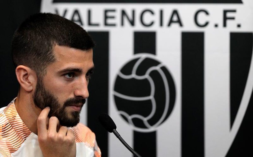 Valencia now have Gayà and Guillamón back. EFE
