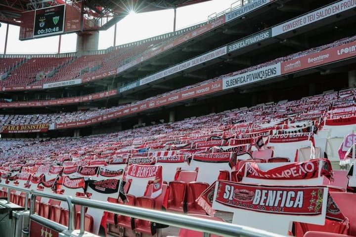 Les fans de la Real Sociedad piégés par Benfica