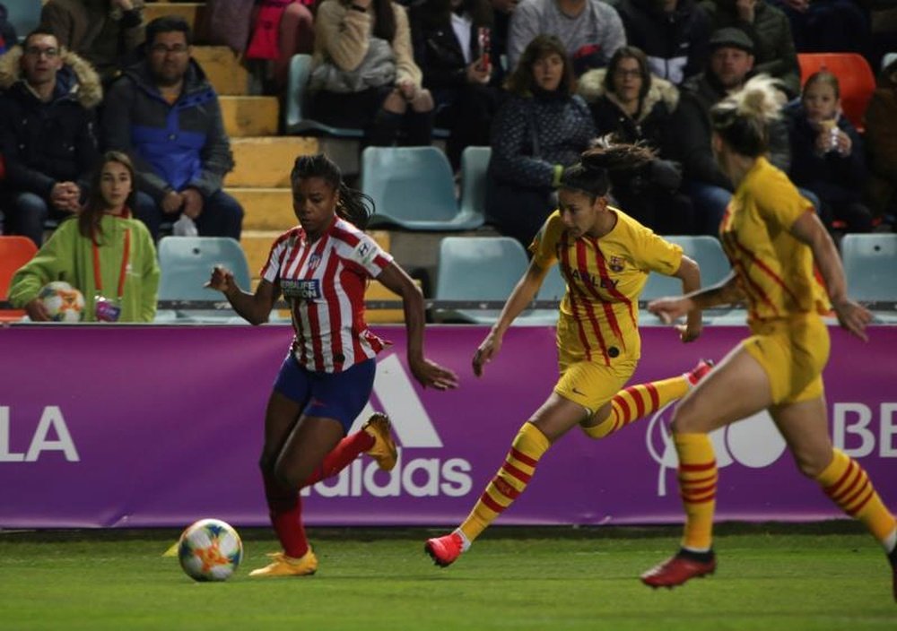 El Atleti suspende sus entrenamientos tras confirmar cinco positivos. EFE