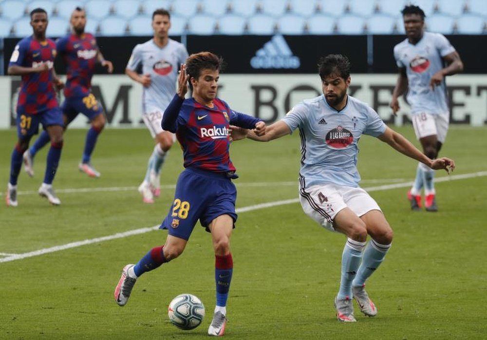 Deux nouveaux clubs intéressés par le prêt de Riqui Puig. EFE