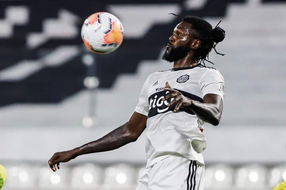 Officiel : Adebayor prend sa retraite. EFE