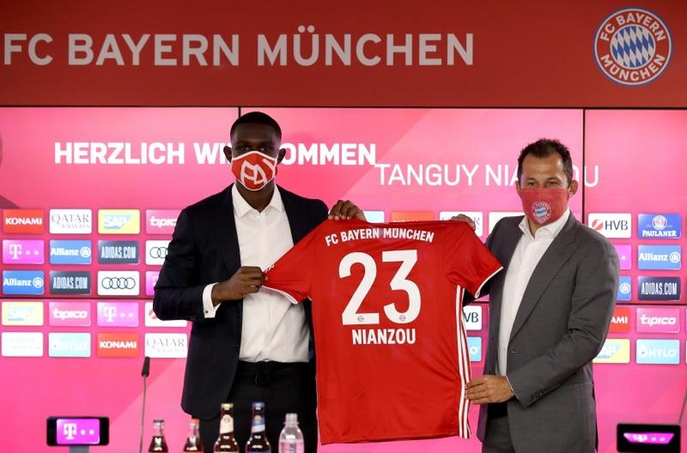 O Bayern de Munique anunciou a contratação de Tanguy Kouassi. EFE/EPA/Alexander Hassenstein