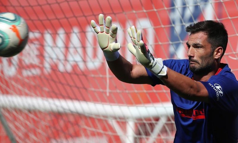 Adán aproveitou as férias para negociar com o Sporting de Portugal. EFE