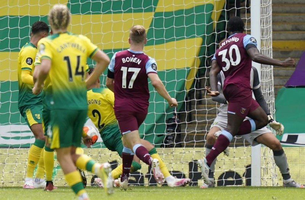 Michail Antonio hizo un póker ante el West Ham. EFE