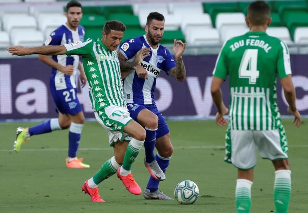 El Betis bajó el telón en el Villamarín con una nueva derrota. EFE