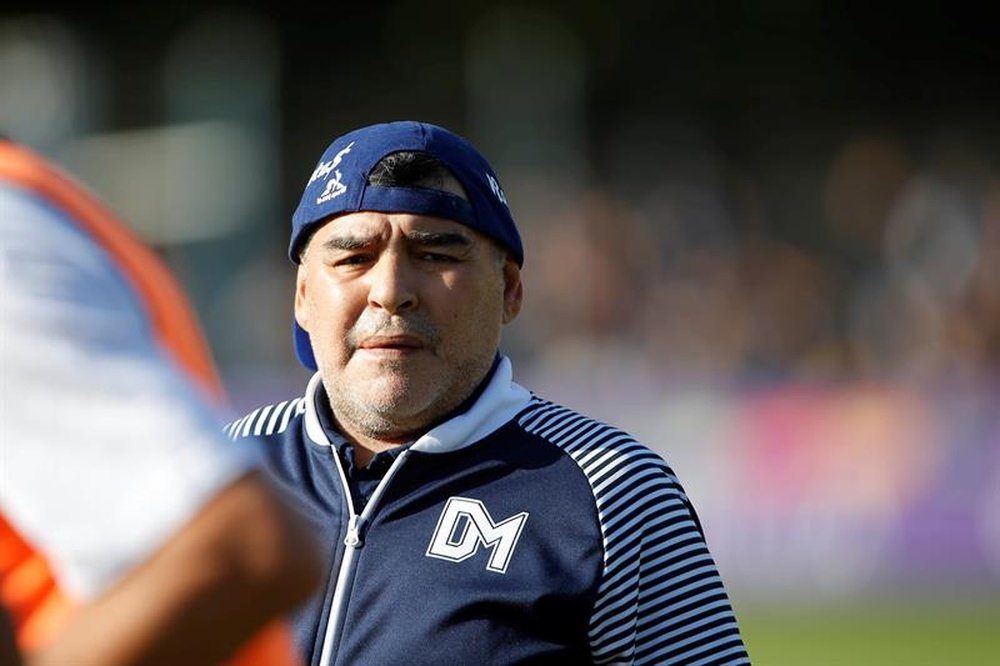 El  increíble vídeo inédito de Maradona jugando al fútbol sala. EFE