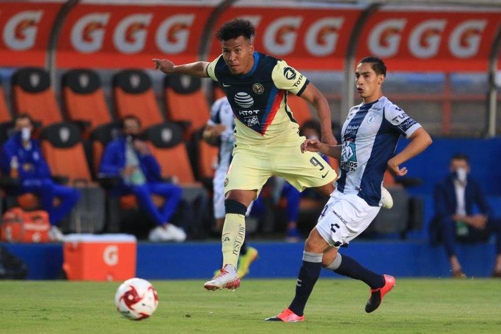 Roger Martínez quiere salir del América... ¡con la carta de libertad! EFE