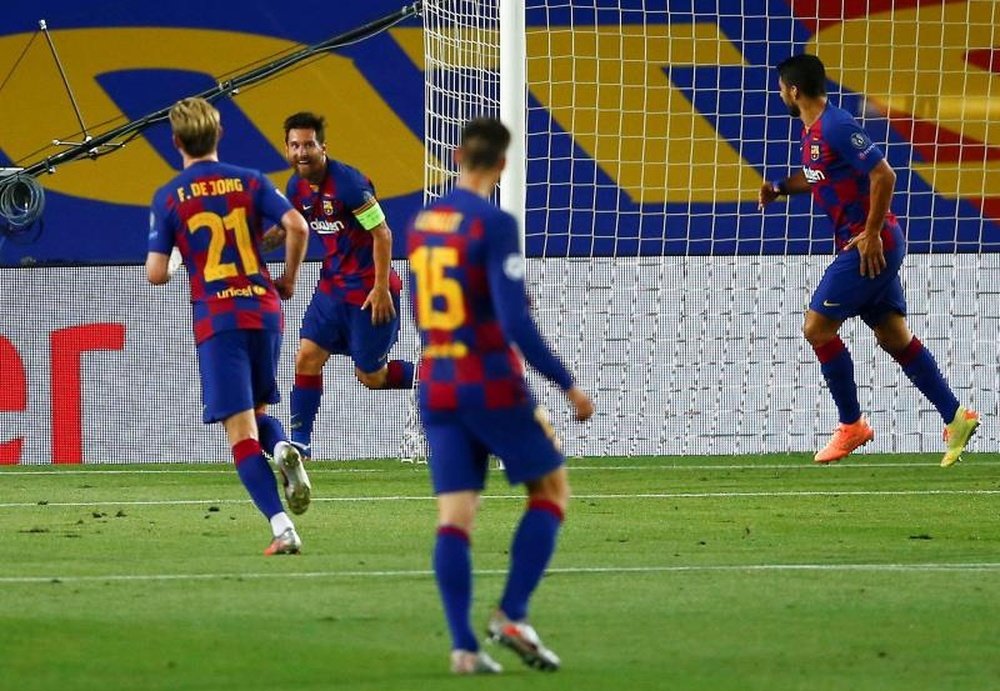 Messi marcou um gol, teve outro anulado e provocou pênalti contra o Napoli. EFE/Enric Fontcuberta