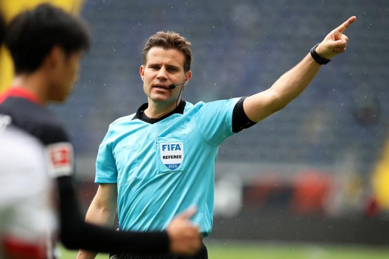 felix brych to referee man utd v sevilla