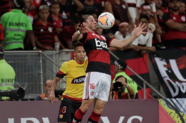 Flamengo está pendiente de la renovación de Filipe Luis. EFE/Archivo