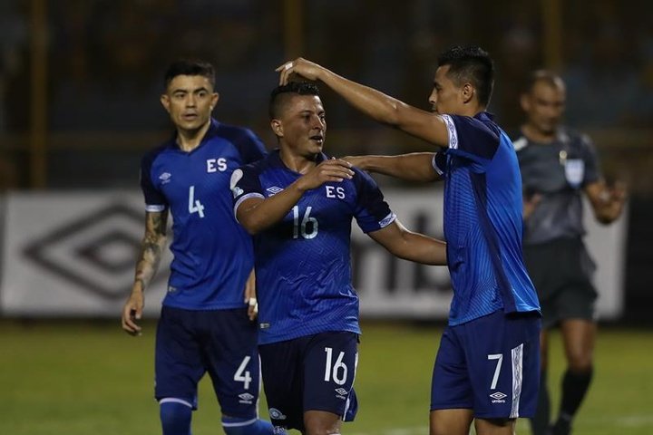 El Salvador suspende dos partidos tras el positivo de un jugador