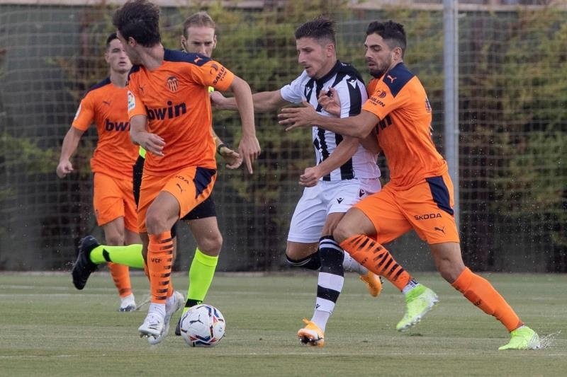 El Levante corta las buenas sensaciones del Valencia