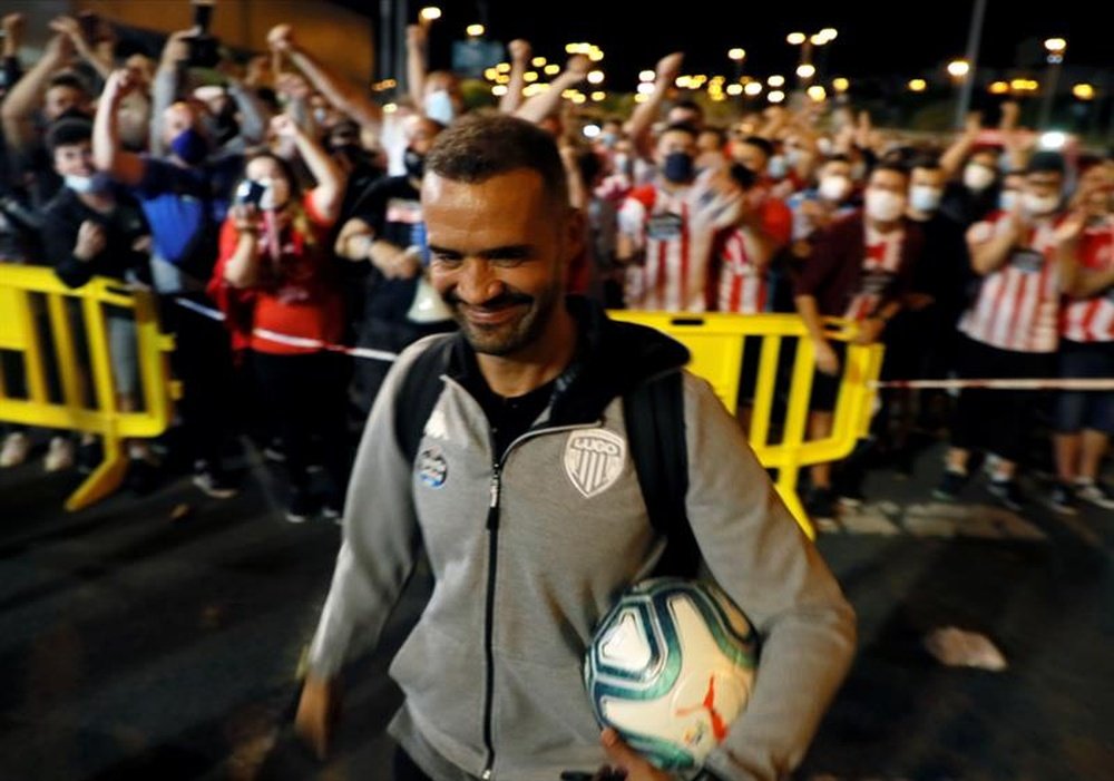 Juanfran no cree que su puesto corra peligro. EFE