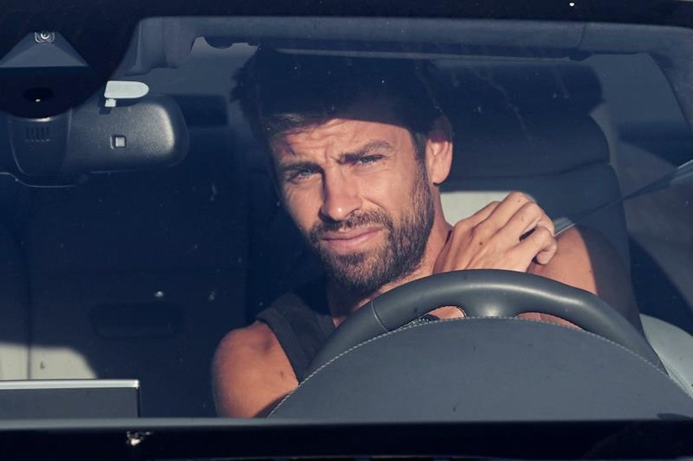 Gerard Pique may not play against Real Madrid on Saturday. EFE