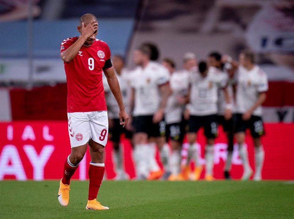 Braithwaite does not take what the media are saying about him at Barca seriously. EFE