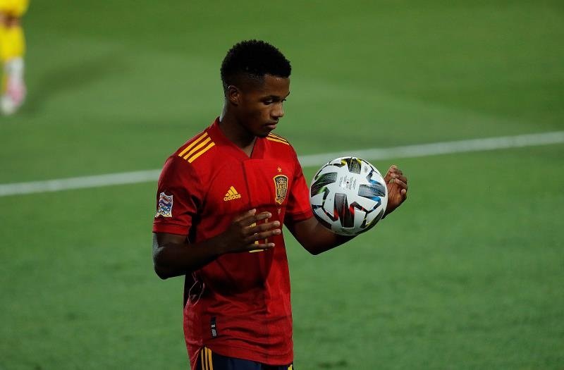 Ansu Fati became Spain's youngest goalscorer. EFE