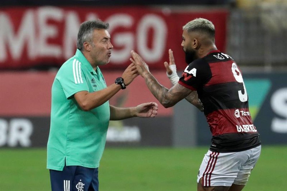 Jogo entre Palmeiras e Flamengo pode ser adiado por casos de Covid-19.  EFE/Antonio Lacerda/Arquivo