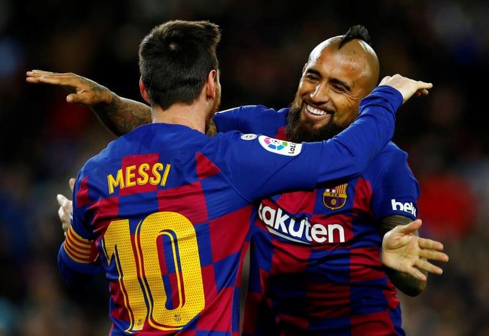 Vidal enche Messi de elogios. EFE/Enric Fontcuberta