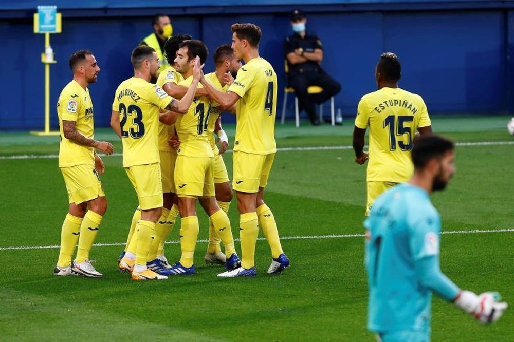 El Villarreal sonríe en el partido de los errores. EFE