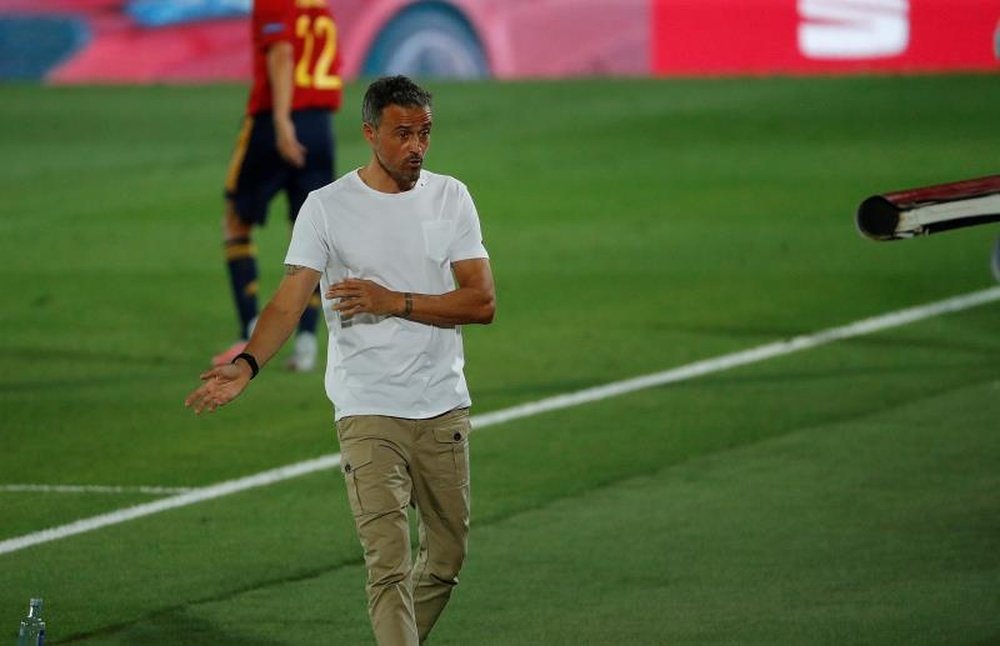 Luis Enrique procura um 9 para a sua Espanha. EFE