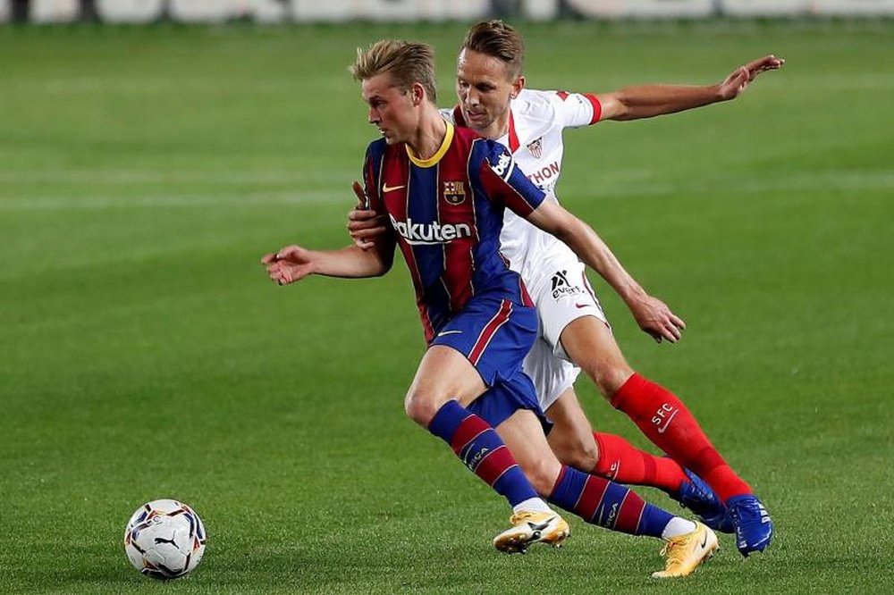 De Jong hizo autocrítica de su partido ante el Sevilla. EFE/Alberto Estévez