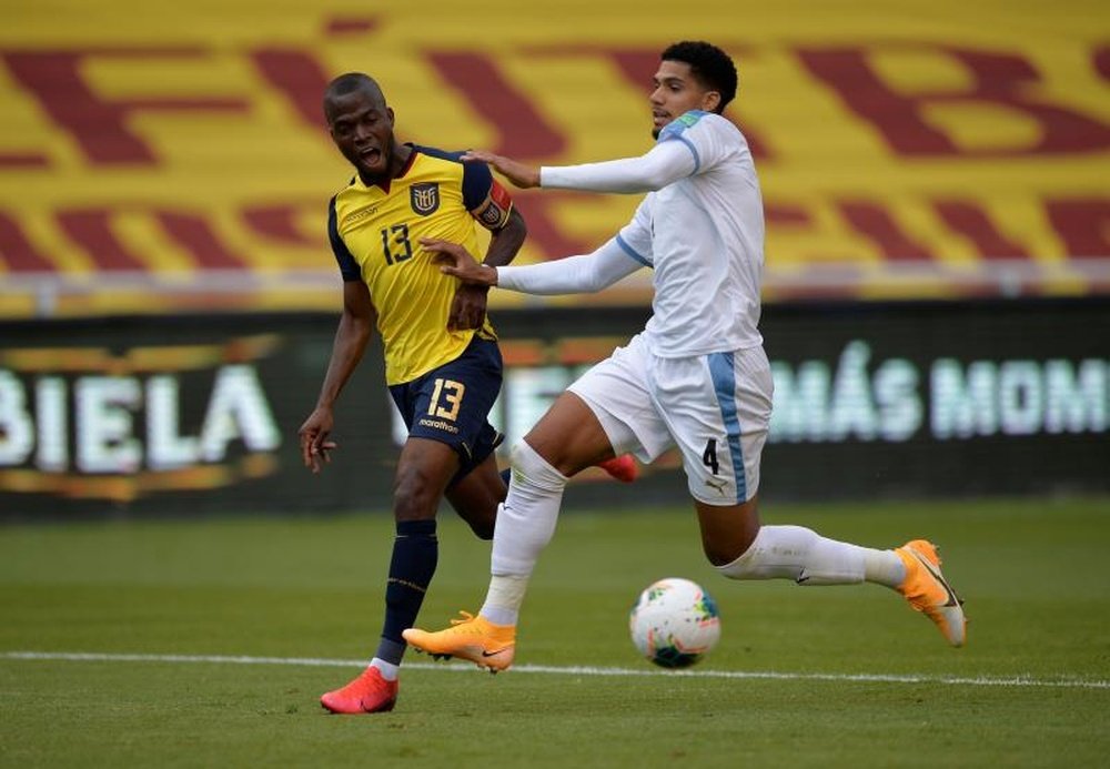 Enner Valencia (L) is set to move to Queretaro. EFE