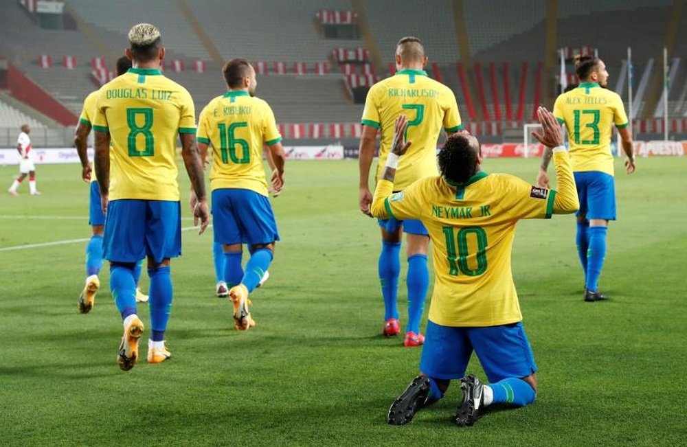 Tite convocou para jogos do Brasil contra Venezuela e Uruguai. EFE/Paolo Aguilar