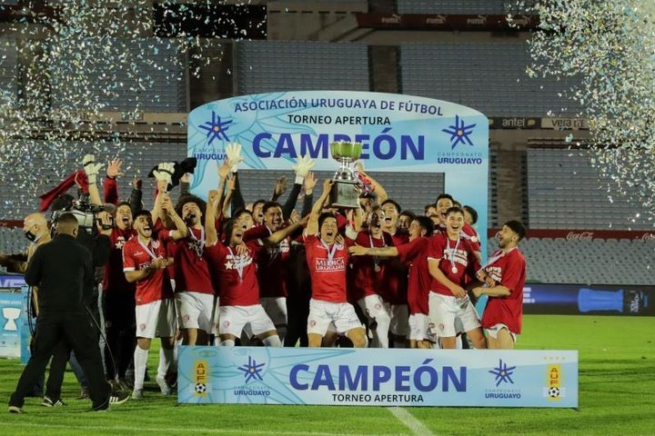 La gloria de Rentistas: campeón de Uruguay por primera vez