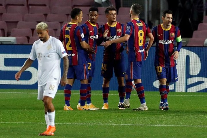 Quatre joueurs du Barça se rapprochent de la porte de sortie