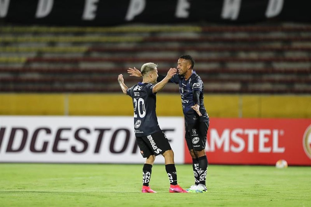 Mushuc Runa goleó a Macará; Independiente saboreó el triunfo. EFE