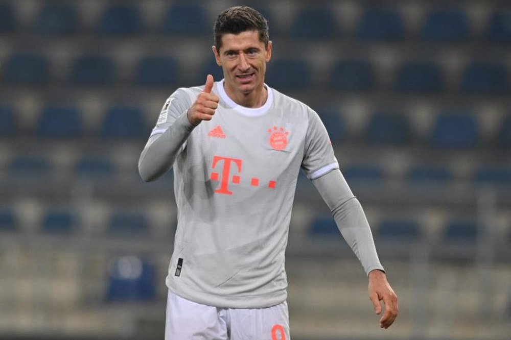 Lewandowski virou o maior pesadelo do Dortmund. EFE