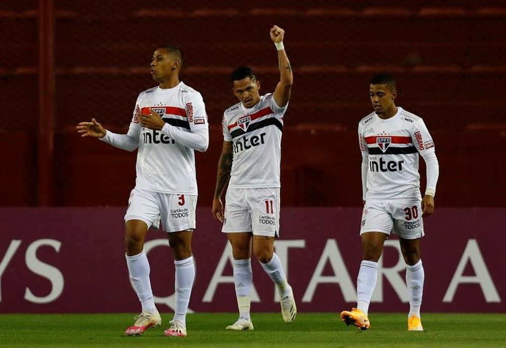 Diniz vê Brenner multiplicar seus gols no São Paulo. EFE/Agusín Marcarián