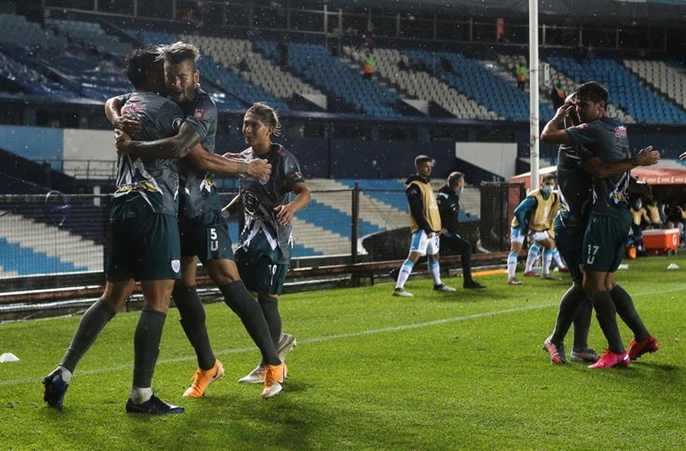 Estudiantes de Mérida se dejó empatar un partido que ganaba 0-2. EFE