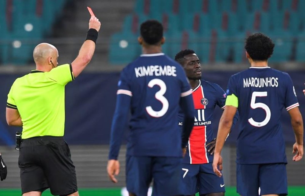 Mauvaise opération pour le PSG qui tombe à Leipzig. Goal