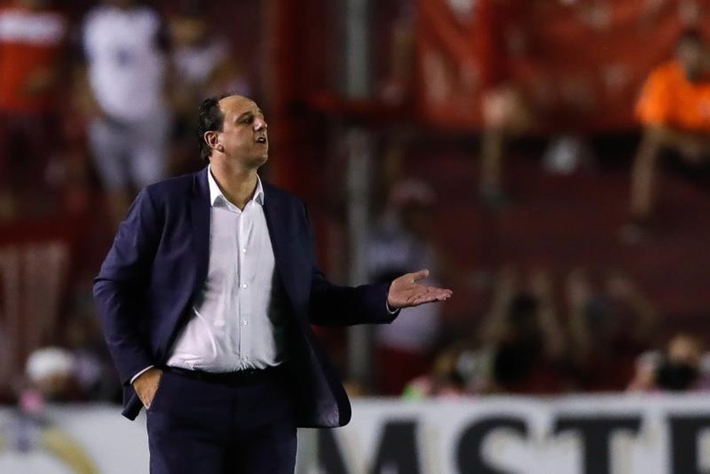 Rogério Ceni vive momento de questionamentos no Flamengo. EFE/Juan Ignacio Roncoroni/Arquivo