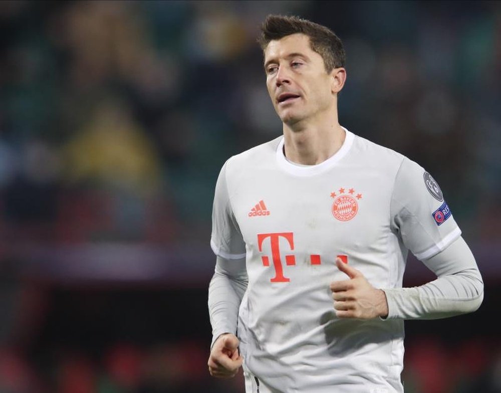 Robert Lewandowski has a contract until 2023. EFE