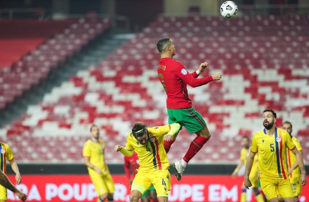 Cristiano Ronaldo marcou um dos gols contra Andorra. EFE/EPA/JOSE SENA GOULAO