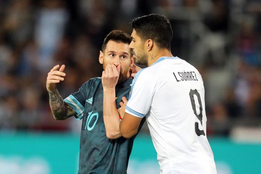 Suarez spoke about Messi adapting to life in France. EFE