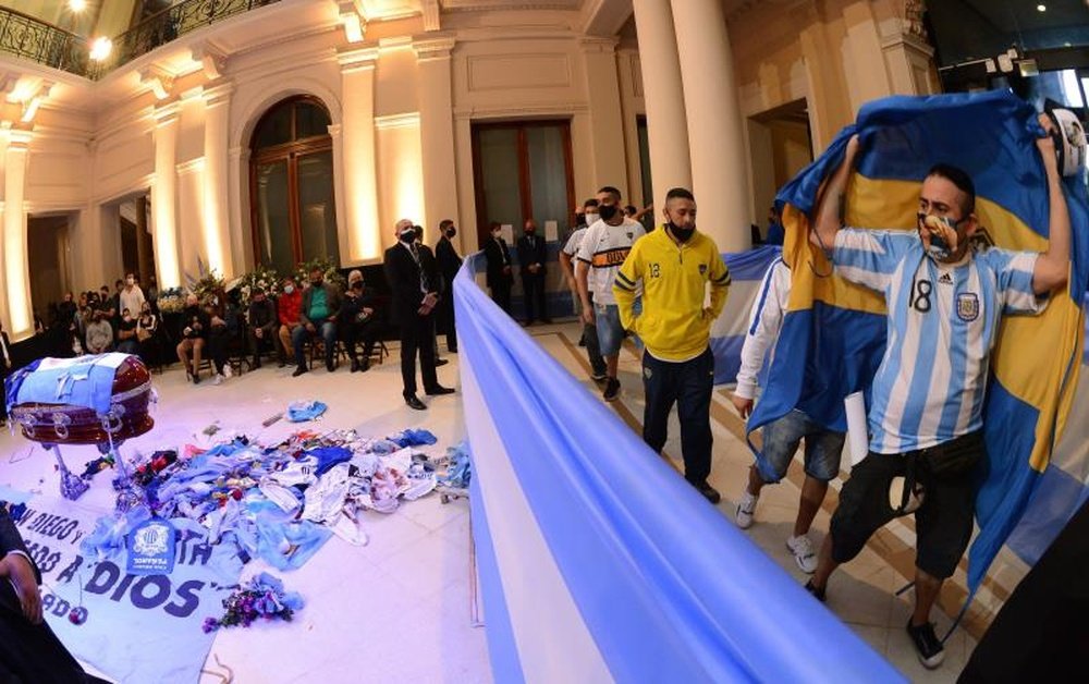 La Fiscalía contradice a Morla: la ambulancia de Maradona tardó 12 minutos en llegar. EFE