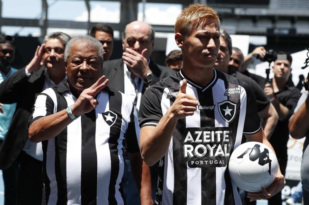 Honda solicita su salida de Botafogo: tiene una oferta en Europa. EFE/Archivo