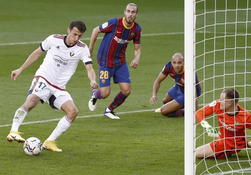 Prováveis escalações de Osasuna e Barcelona. EFE/ Andreu Dalmau