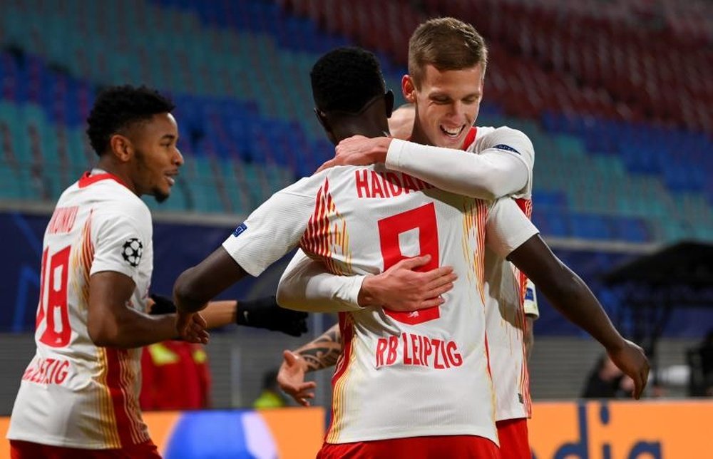 Leipzig élimine Manchester et qualifie Paris. EFE