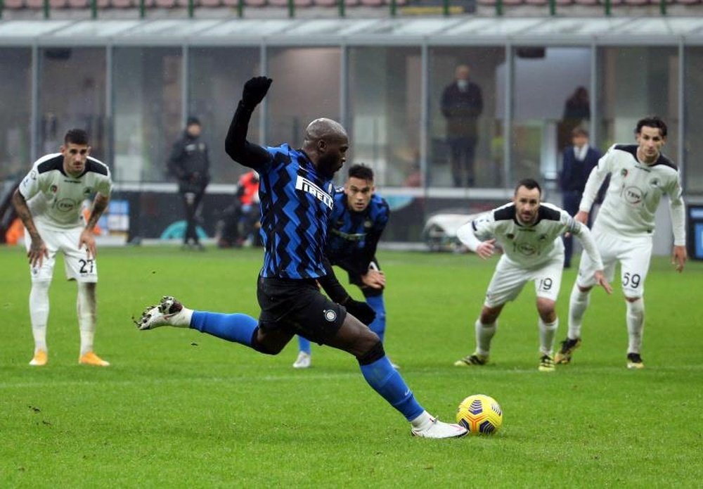 Lukaku fez um dos gols da Inter contra o Spezia. EFE/EPA/MATTEO BAZZI