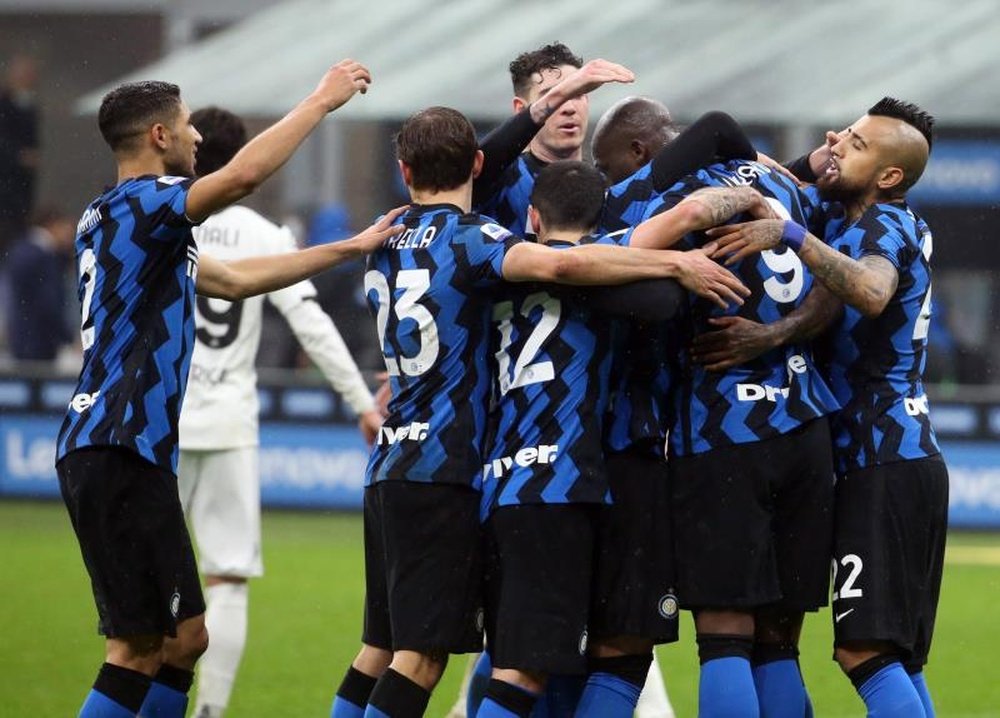 L'Inter ne craque pas sous la pression du Milan AC. EFE