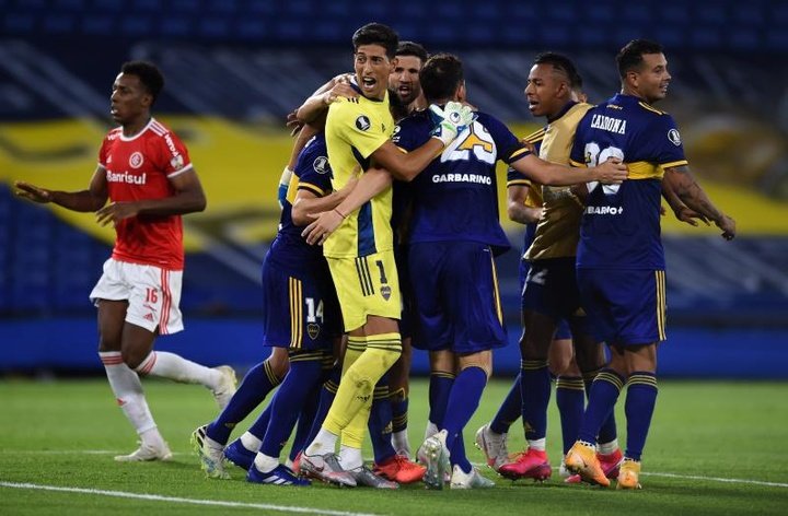 Boca busca '9' para la Libertadores: Boselli y Viatri, en el radar