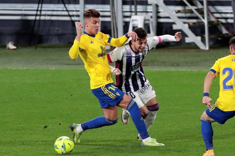 El Valladolid se la juega en casa frente al Cádiz. EFE/Román Ríos