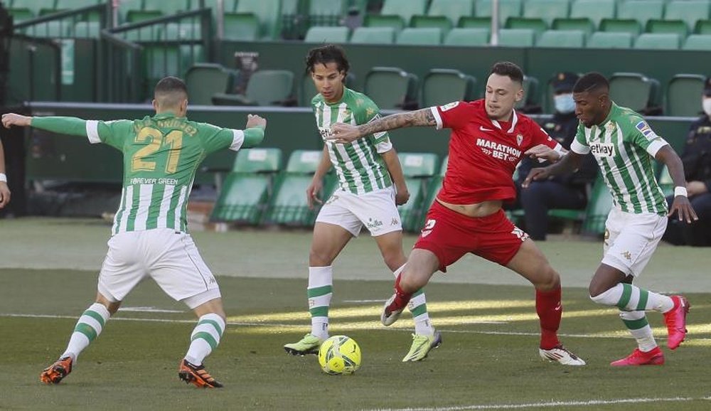 Lucas Ocampos ya ha llegado a la centena de partidos con el Sevilla. EFE