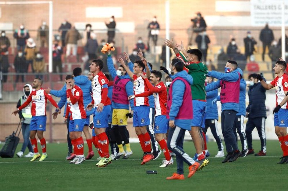 El Navalcarnero tumbó al Eibar. EFE