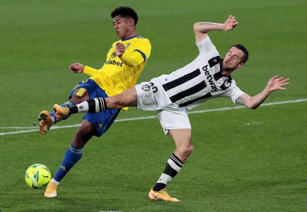 Lozano, contento con la temporada del Cádiz. EFE/Román Ríos/Archivo