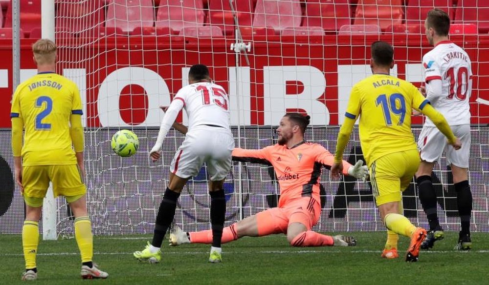 El Sevilla goleó al Cádiz en el Pizjuán. EFE/Julio Muñoz